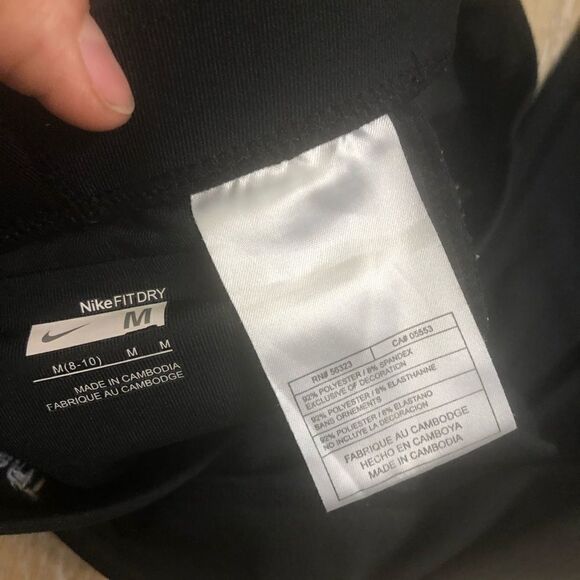 Nike running cropped Capri leggings Dri fit Black women’s M 8/10 - Picture 8 of 9